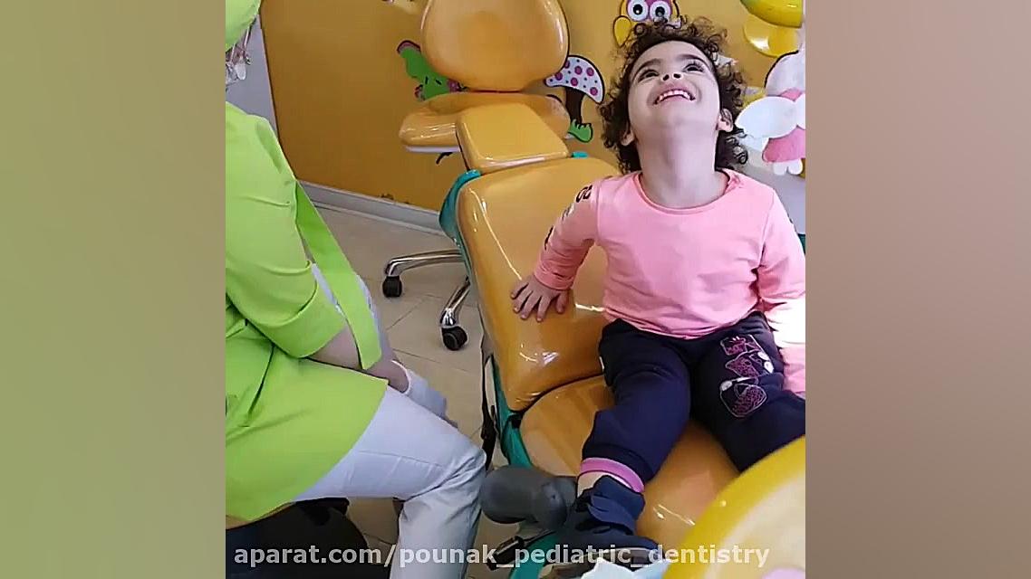 دکتر ایلناز صدرا متخصص دندانپز...