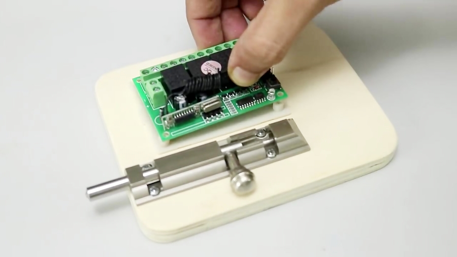 Homemade Lock Around Router Timer How to Make Remote Control Door Lock at Home