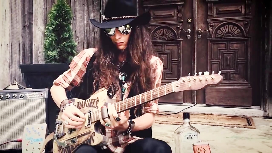 Jack Daniel's Whiskey Barrel Guitar JUSTIN JOHNSON SOLO SLIDE GUITAR