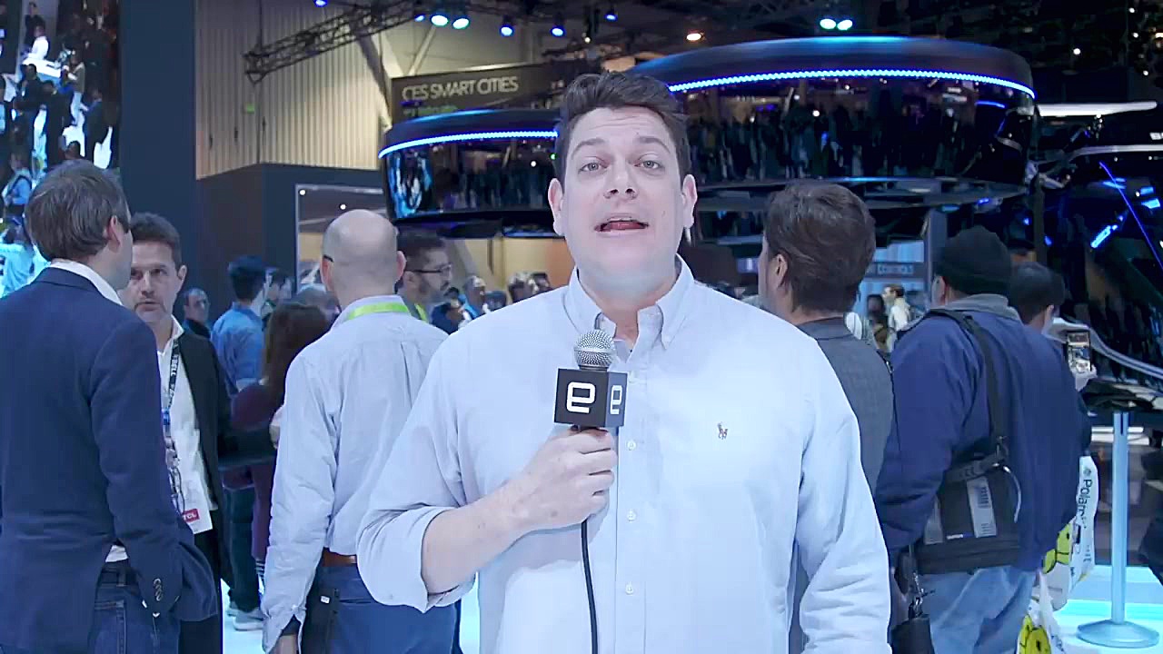 تاکسی پرنده اوبر در نمایشگاه C...