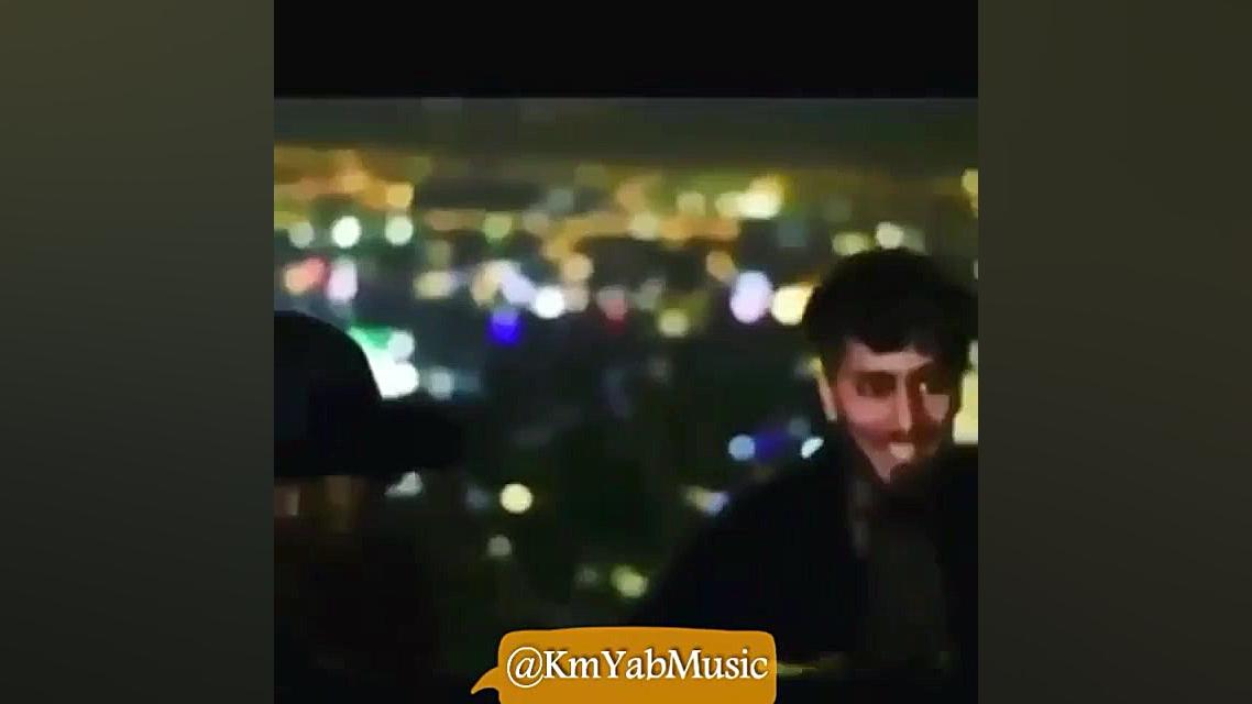 یه سیگاری گاری گاری گاری بنگ ب...