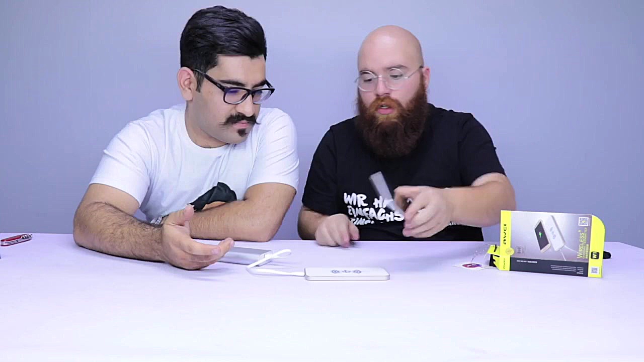 آنباکسینگ شارژر بیسیم