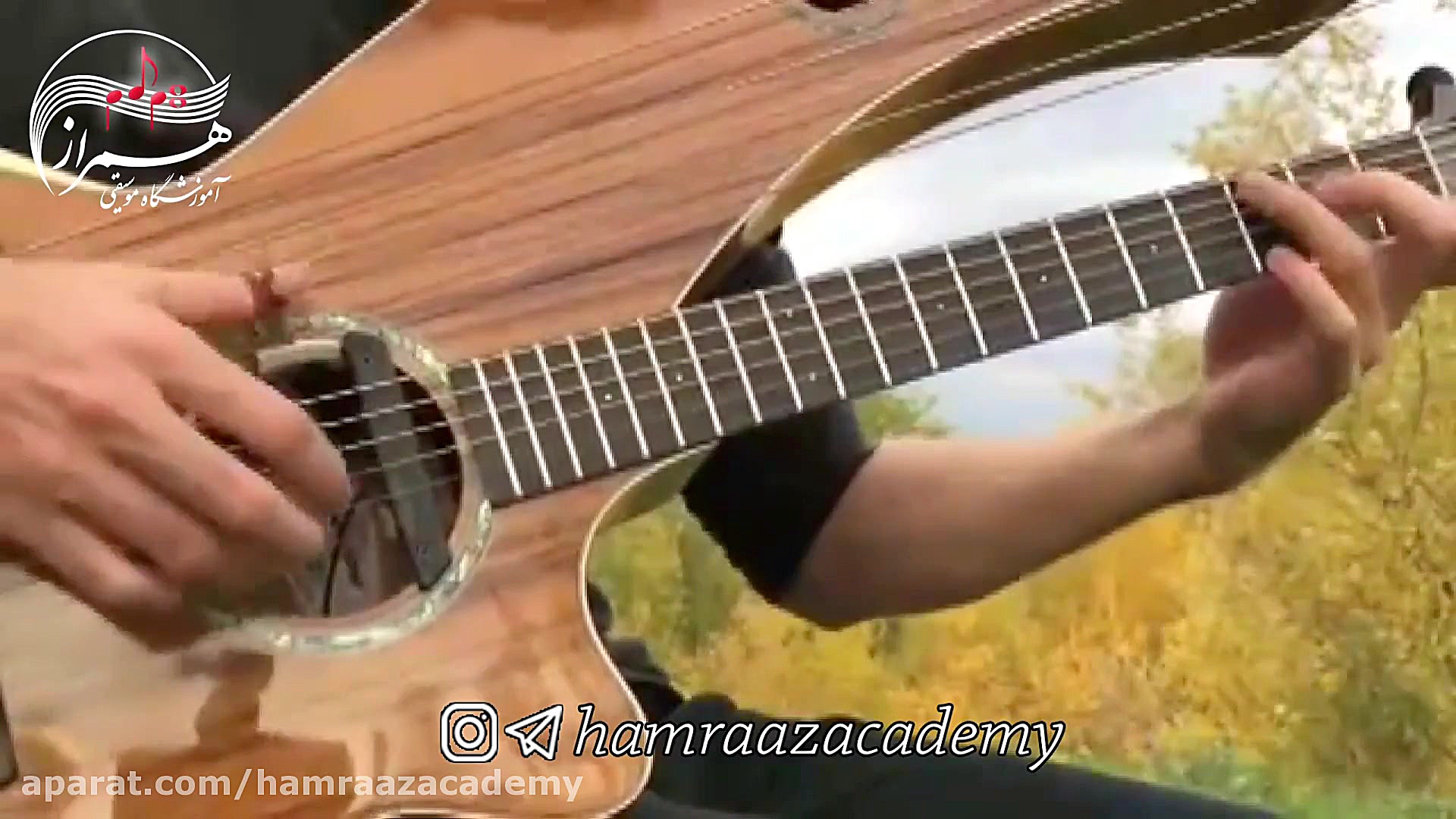 گیتار هارپ نوازی زیبا
