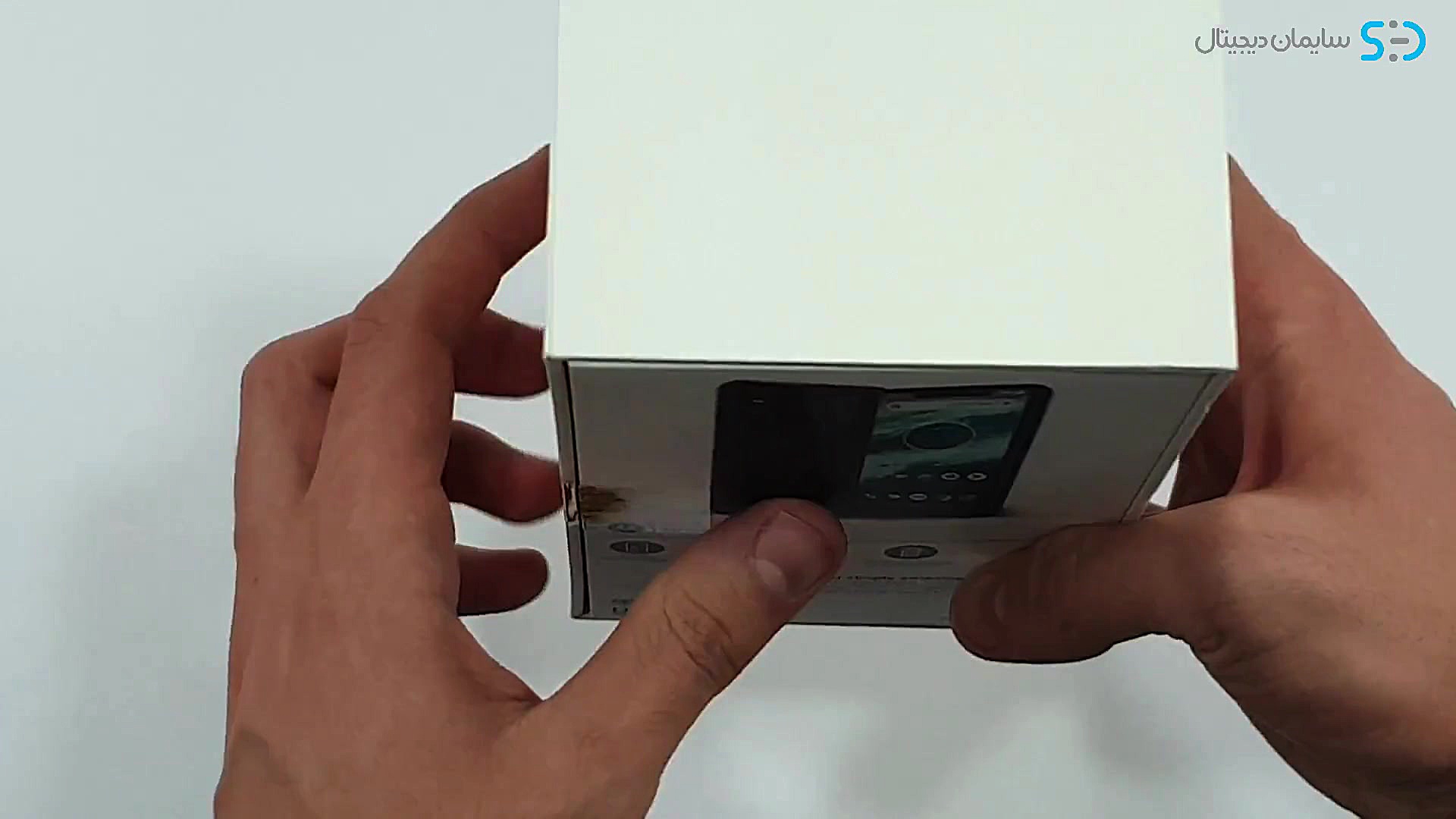 جعبه گشایی از موتورولا وان