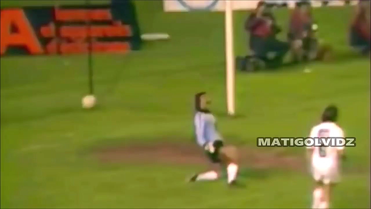 میشل پلاتینی  بهترین هافبک تار...