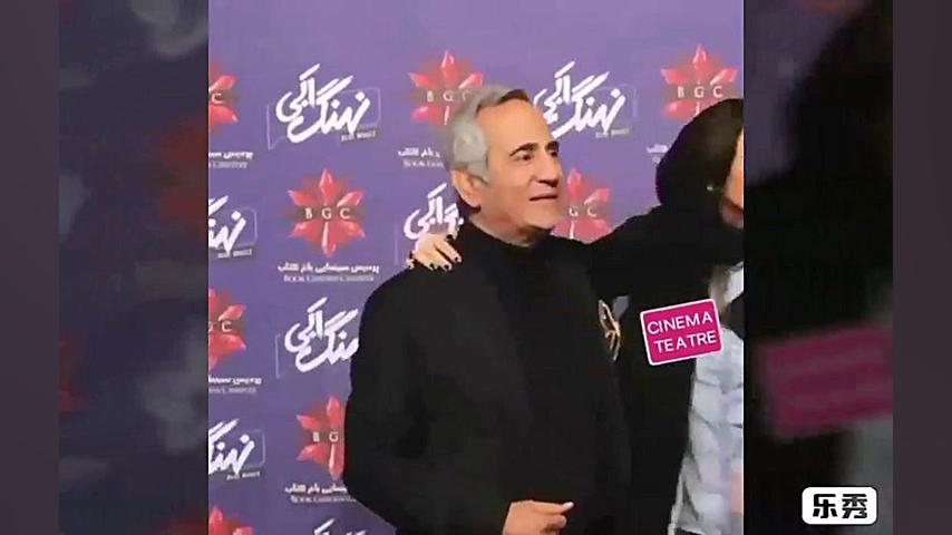 بوسه های نیکی مظفری به صورت مج...