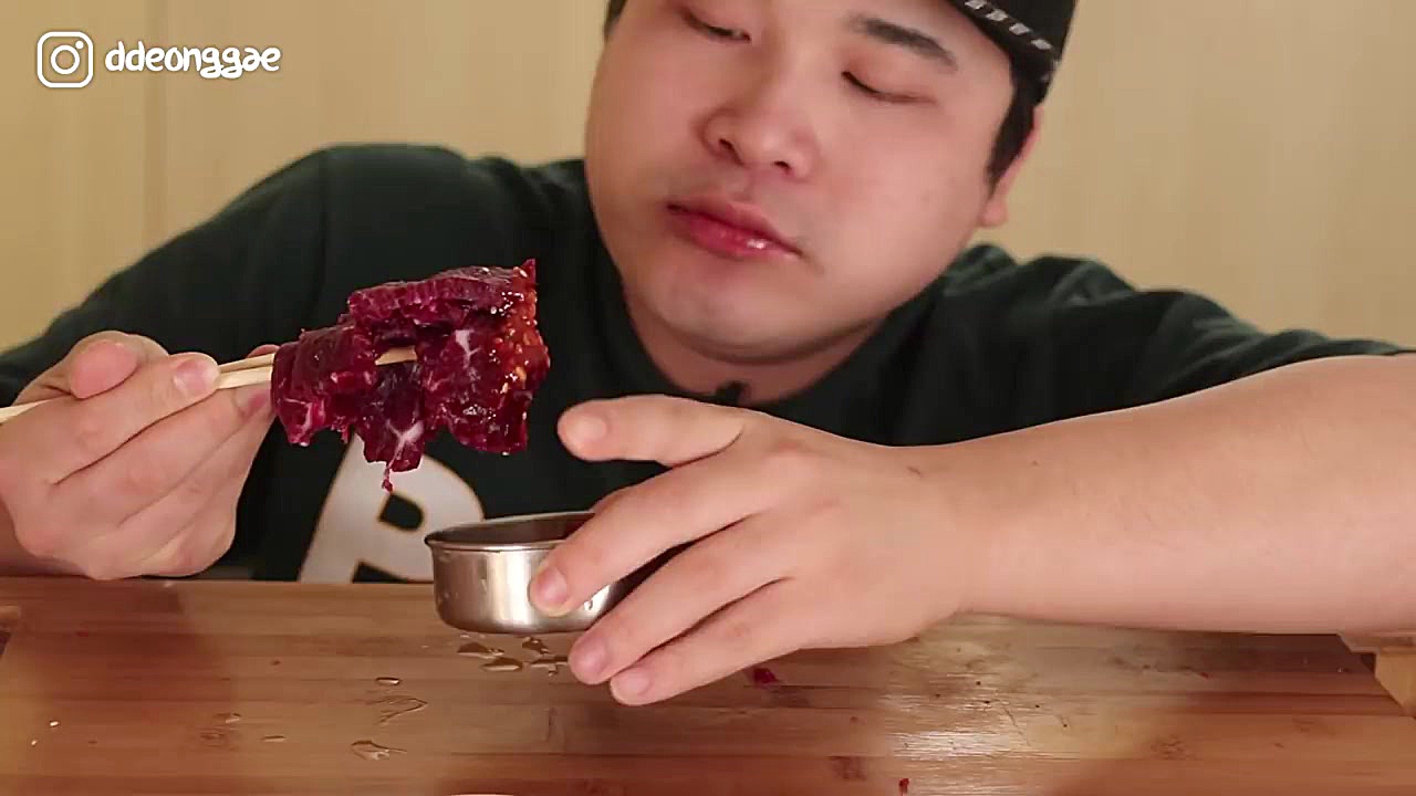 چالش غذا خوردن  کره ای برای تو