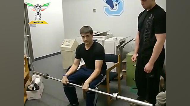 ساعد هالتر نشسته روی نیمکت