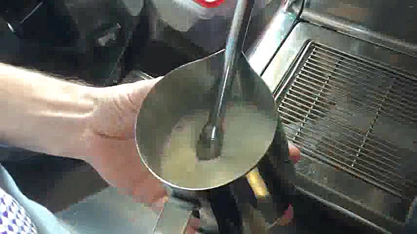 آموزش فوم گیری شیر با نازل بخا...