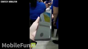 گوشی سامسونگ S10 Plus به دستما...