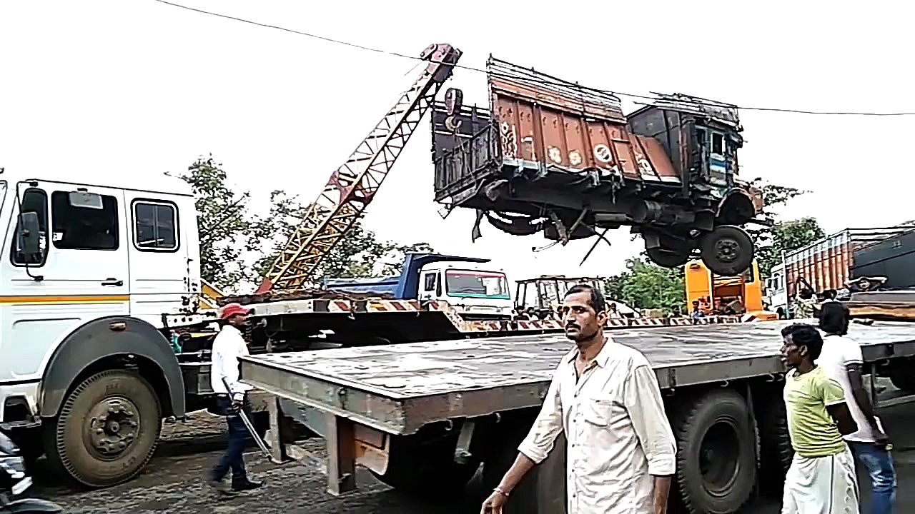 تصادف عجیب کامیون در هند که شه...