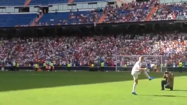 کروس در سانتیاگو(رئال مادرید)