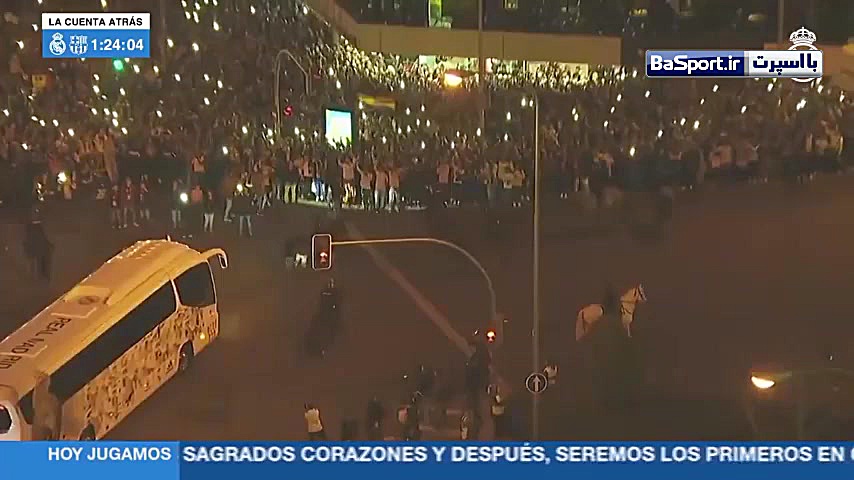 استقبال پرشور هواداران از کارو...