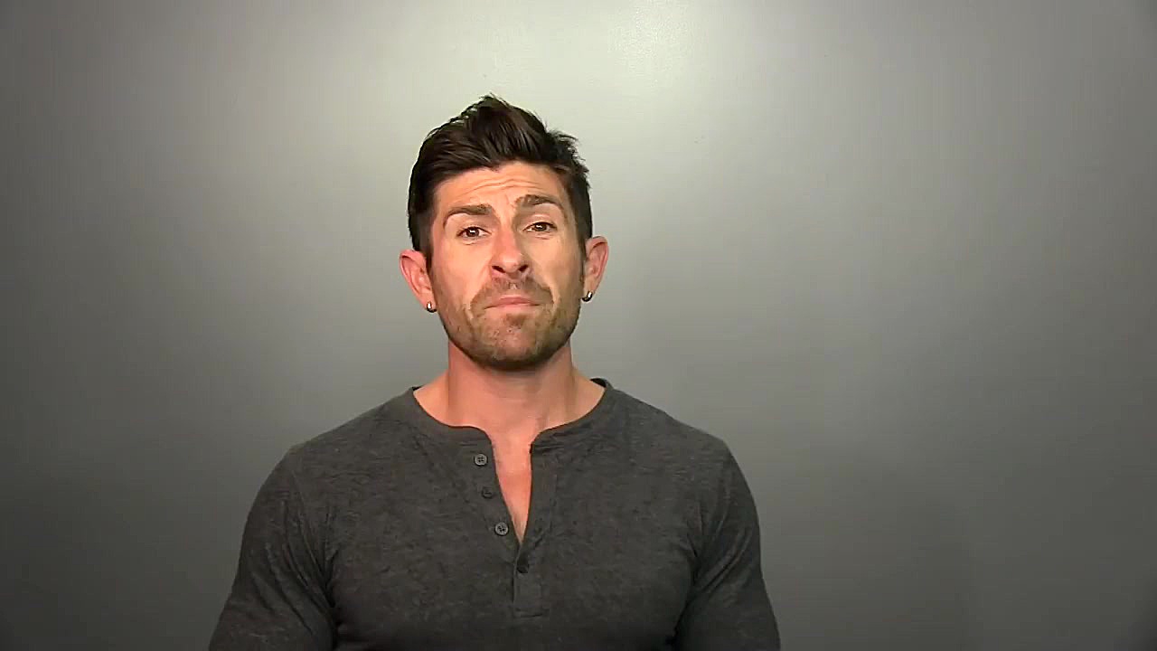 The Man Bag | Why Every Guy Ne...