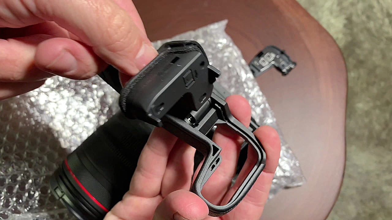 Canon EOS RP Unboxing and firs...