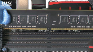 MSI® HOW TO Install DDR4 M...