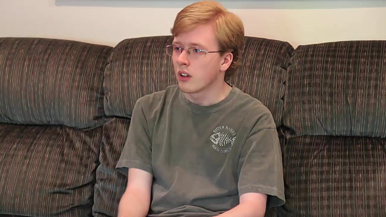 شکستن تلویزیون: وقتی بابای خون...