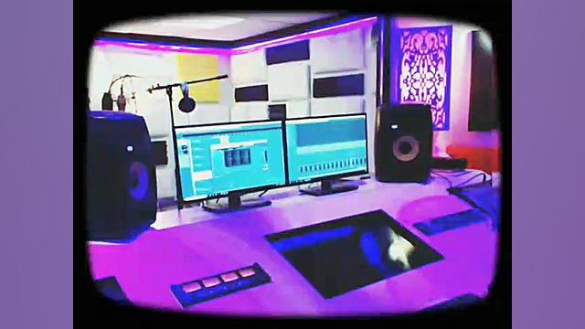 استودیو موسیقی و خوانندگی در م...