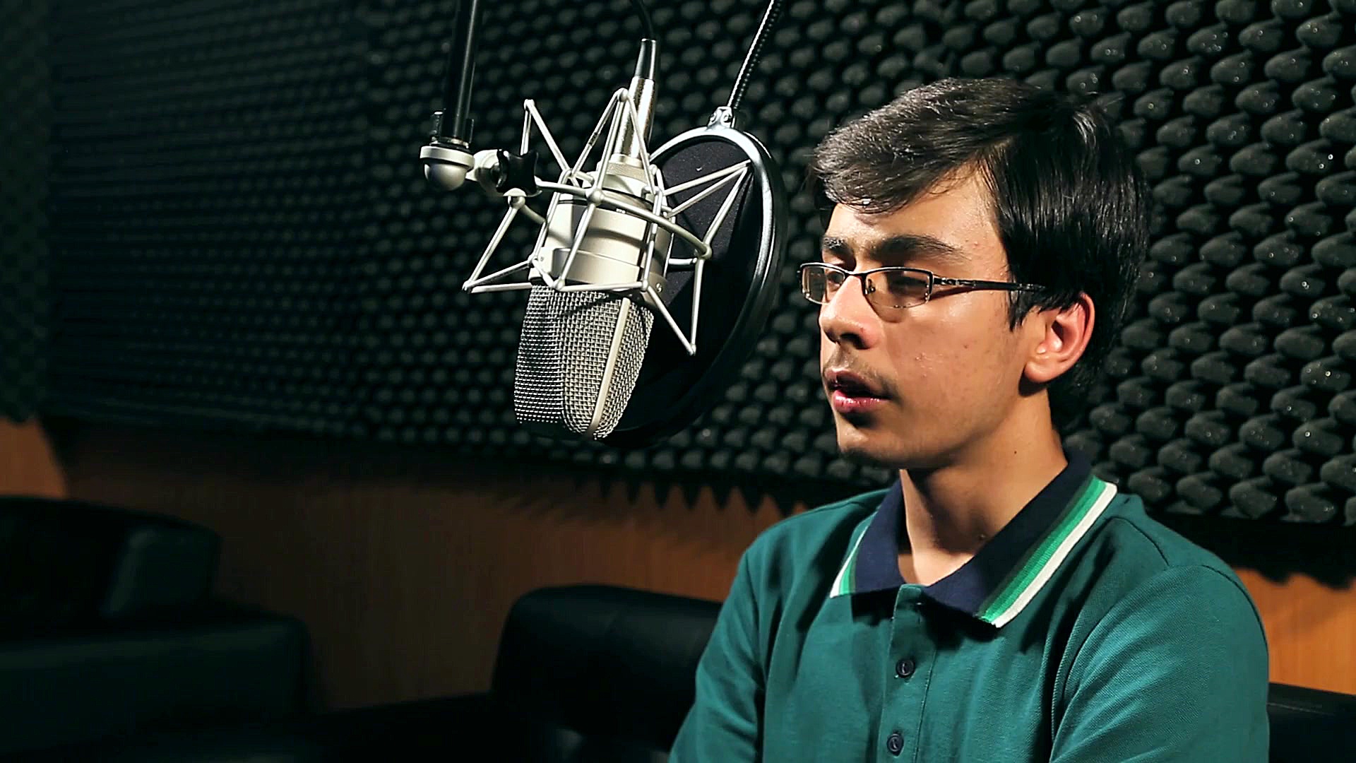 تلاوت آیات ۷۷ تا ۸۳ سوره زخرف...