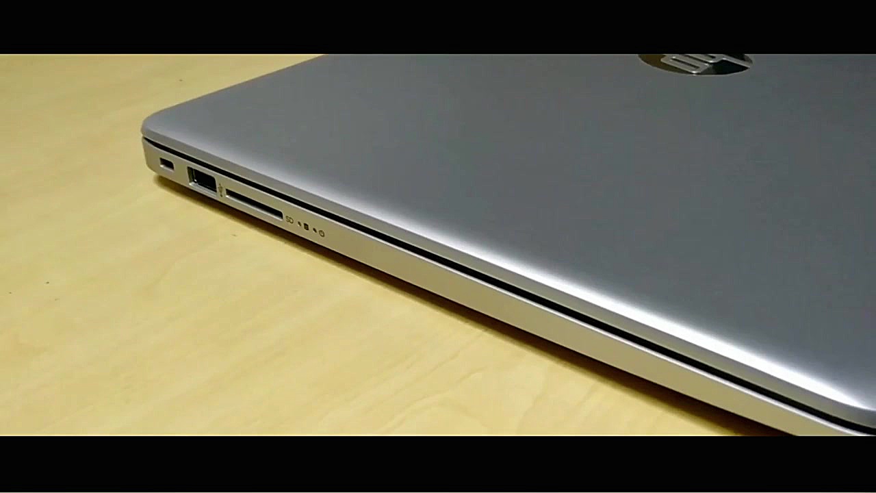 Unboxing Laptop HP 14 CM0008au...