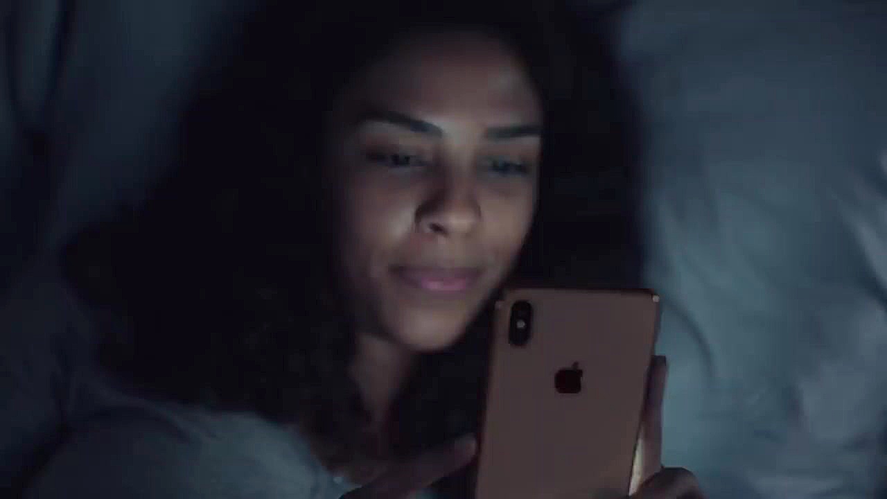 اپل با تبلیغی دیگر بر اهمیت حر...