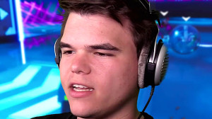 بازی کردن Rocket League در For...