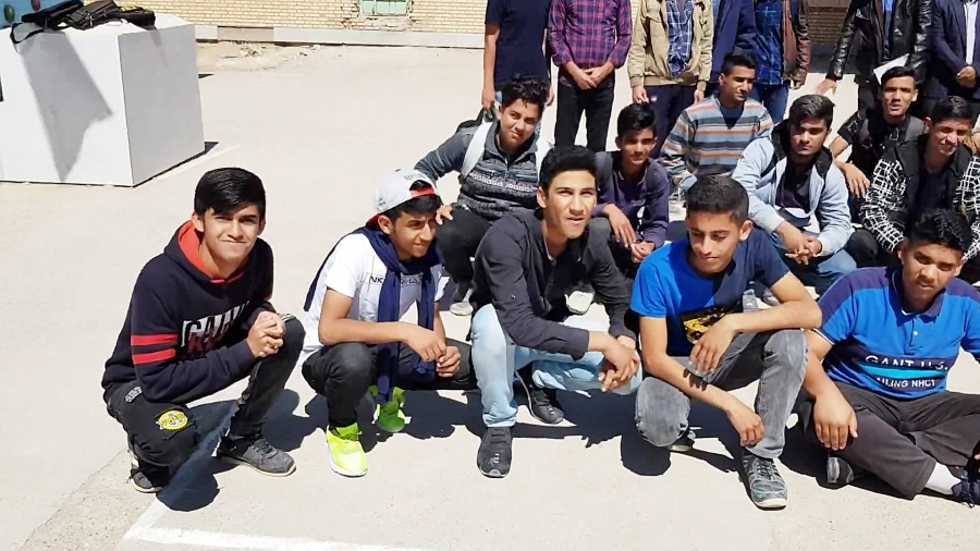 دانش آموزان عزیز دبیرستان دکتر...