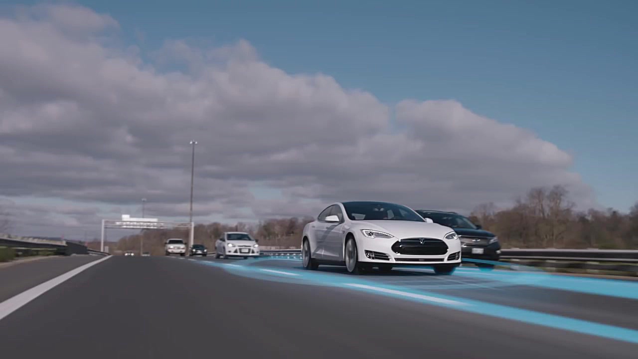 امکانات سیستم اتوپایلوت تسلا T...