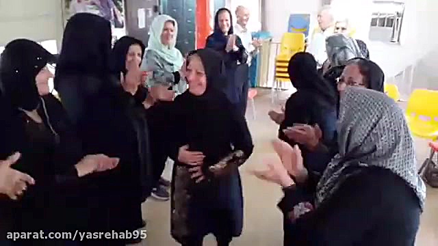 یوگای خنده در سالمندان