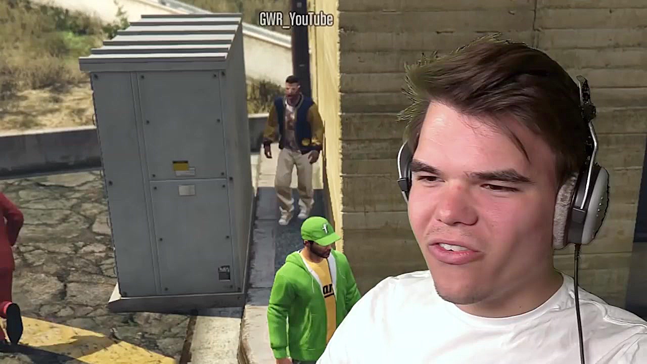 قایم موشک بازی در GTA V!! استف...