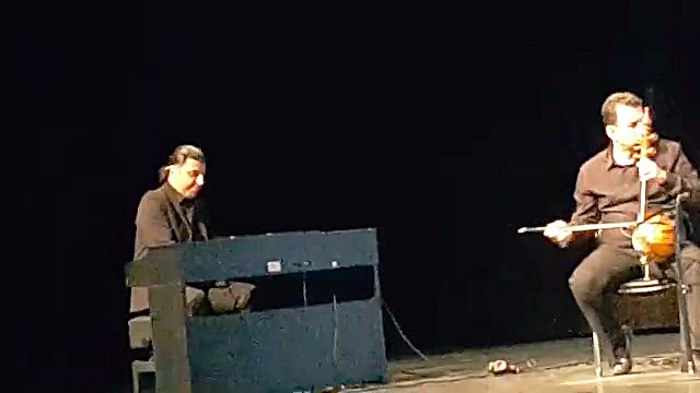 قسمت هایی از اجرای محمد معتمدی...