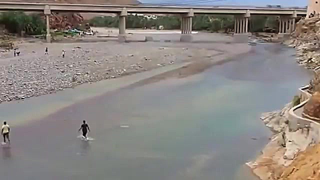 وقوع سیل ناگهانی در رودخانه  ن...