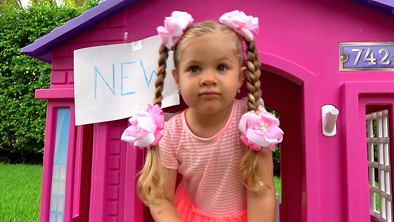 دیانا یه خانه اسباب بازی جدید...