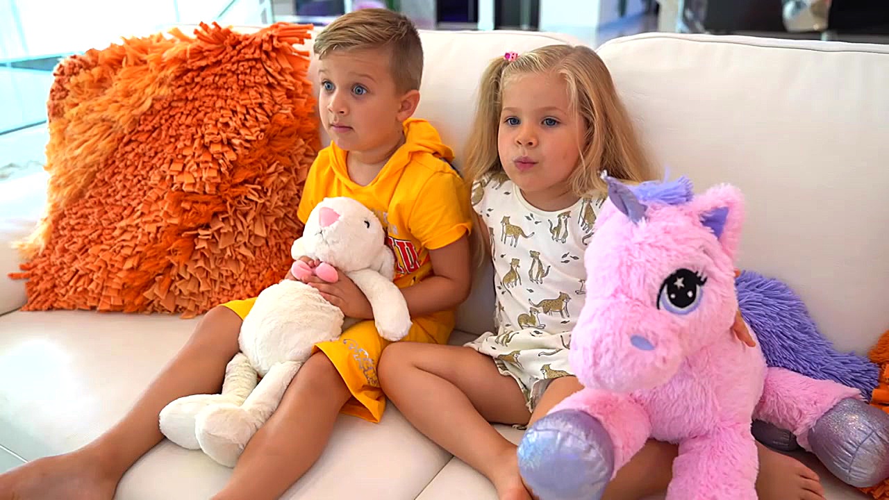 دیانا و روما و مگس های مزاحم...