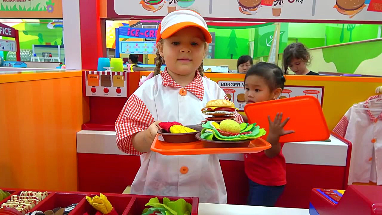 دیانا در موزه کودکان شغل بازی...