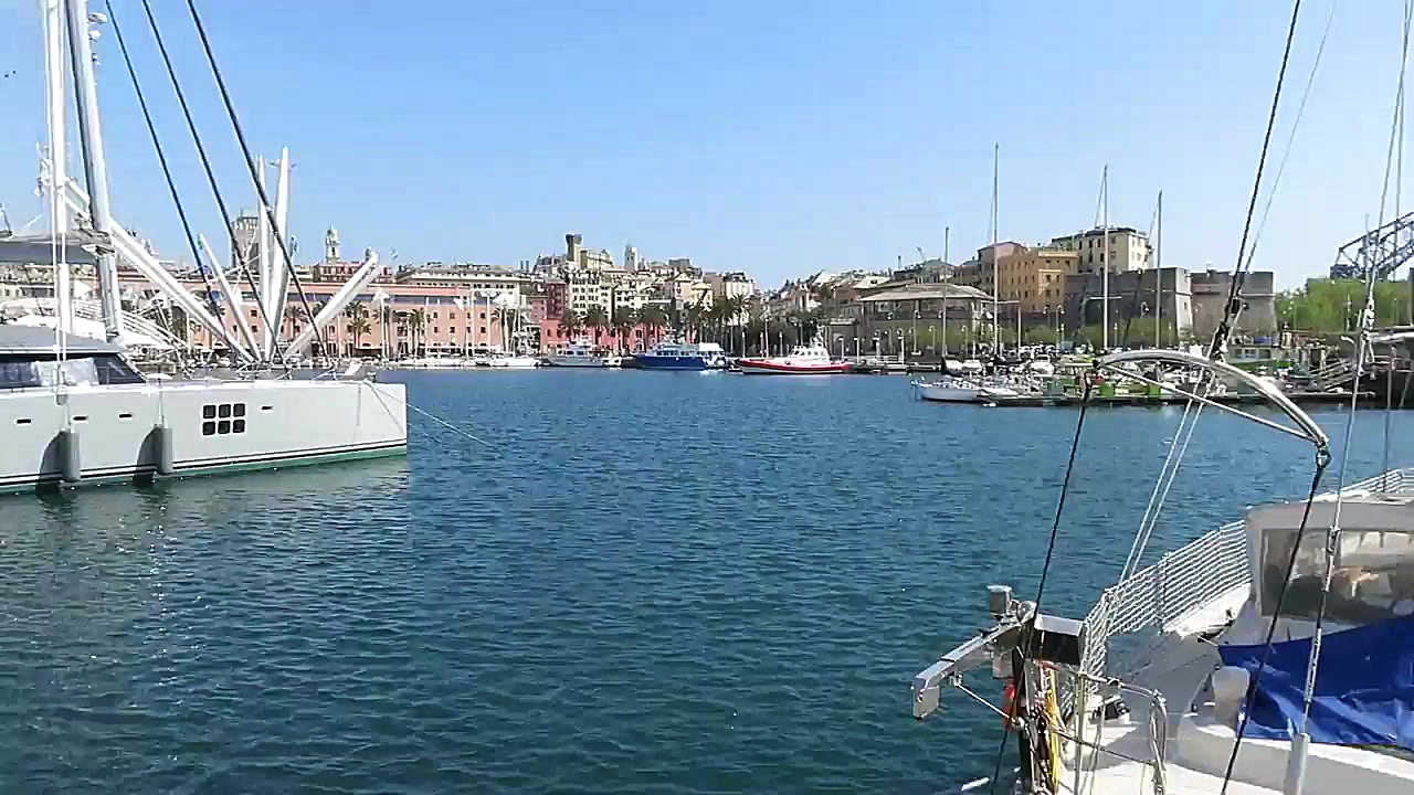 گشت و گذار در جنوا با لیو پروا...