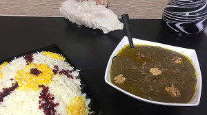 طرز تهيه فسنجون با فيله مرغ