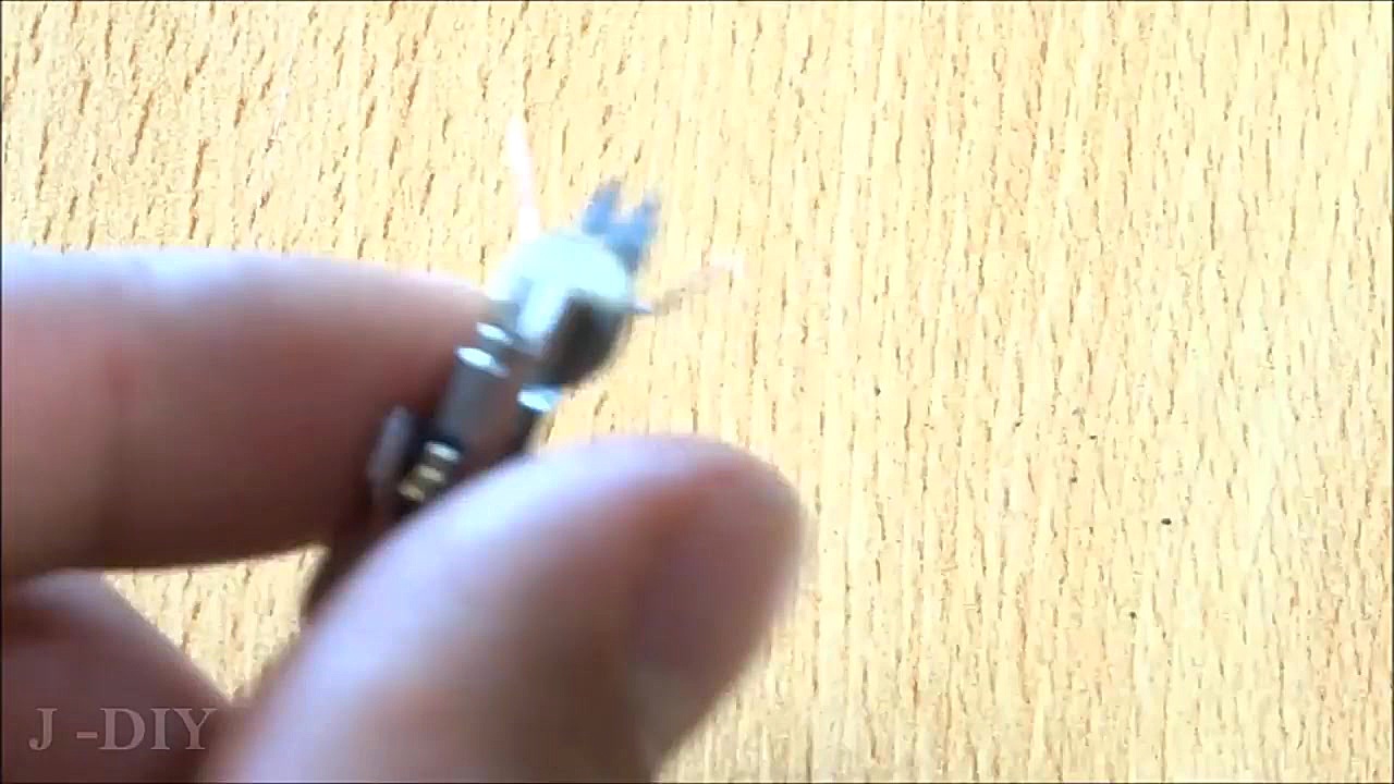 C&oacute;mo hacer un ROBOT CIE...