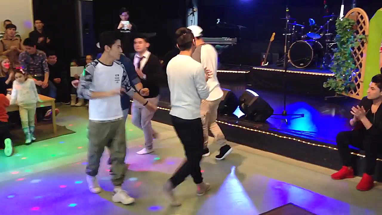 رقص بچه های افغان