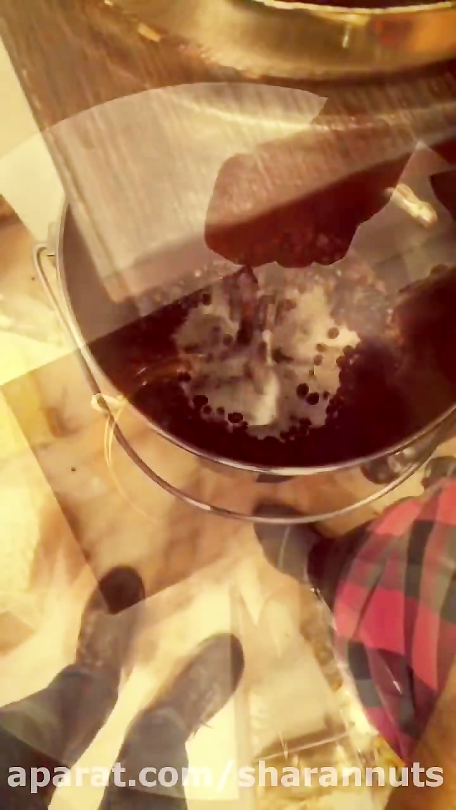 آسیاب قهوه تازه در فروشگاه شار...