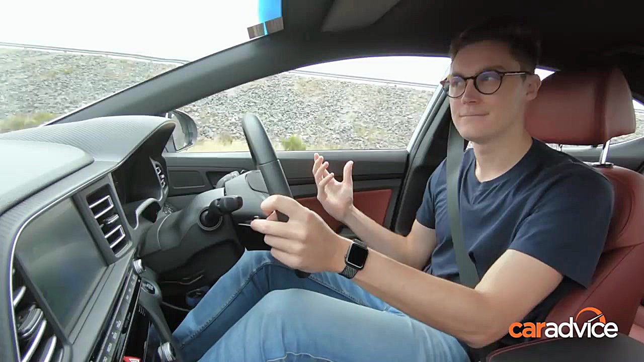 REVIEW: 2019 Hyundai Elantra S...