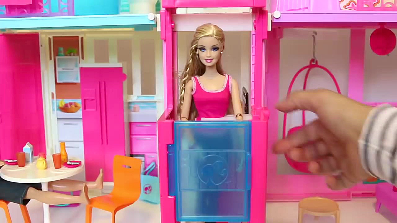 دوش باربی و صبحانه باربی