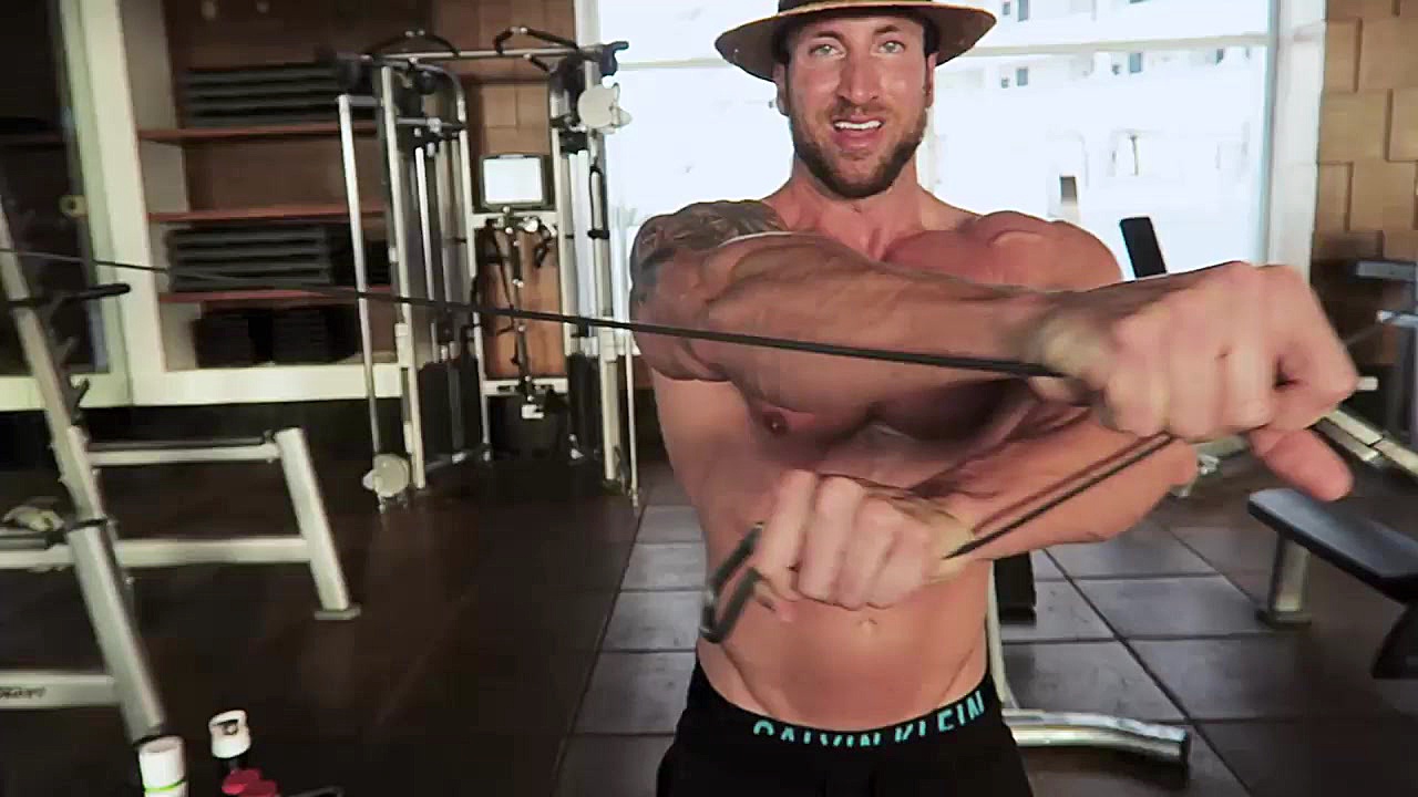 بهترین تمرینات برای عضلات سینه