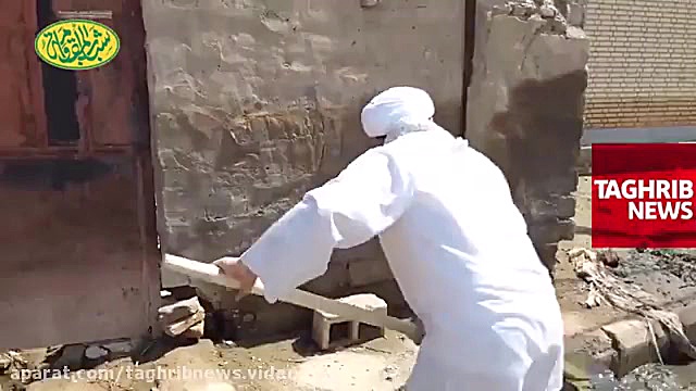 جوانان بحرینی در مناطق سیل زده...