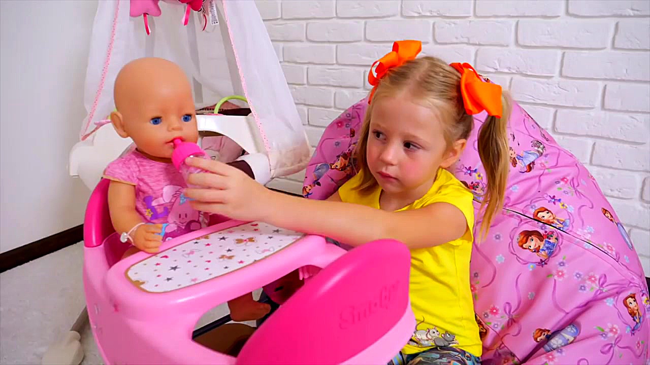 ناستیا و بچه عروسک غولاسا