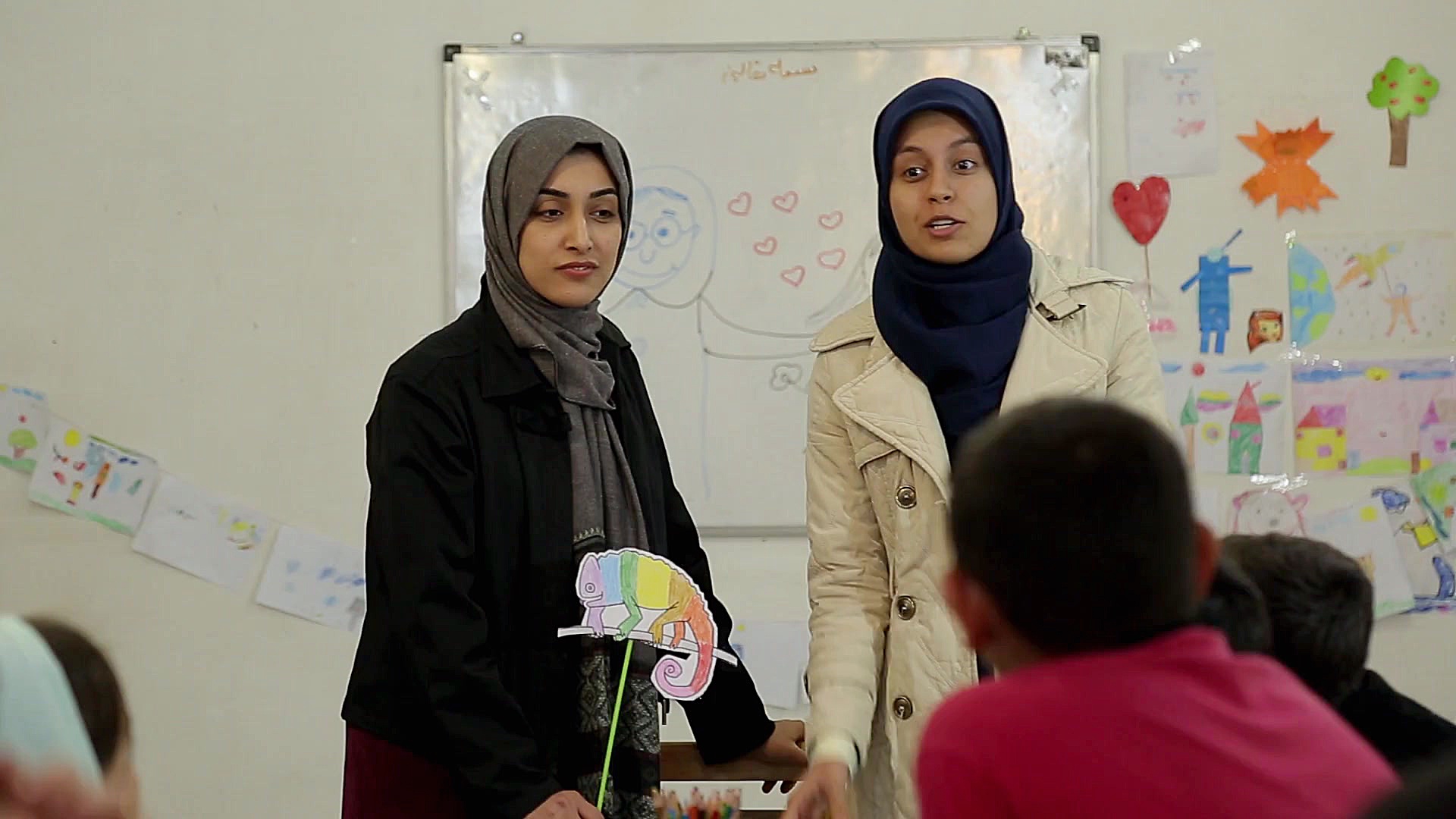 آدم های بحران 2 | قهرمان دنیای...