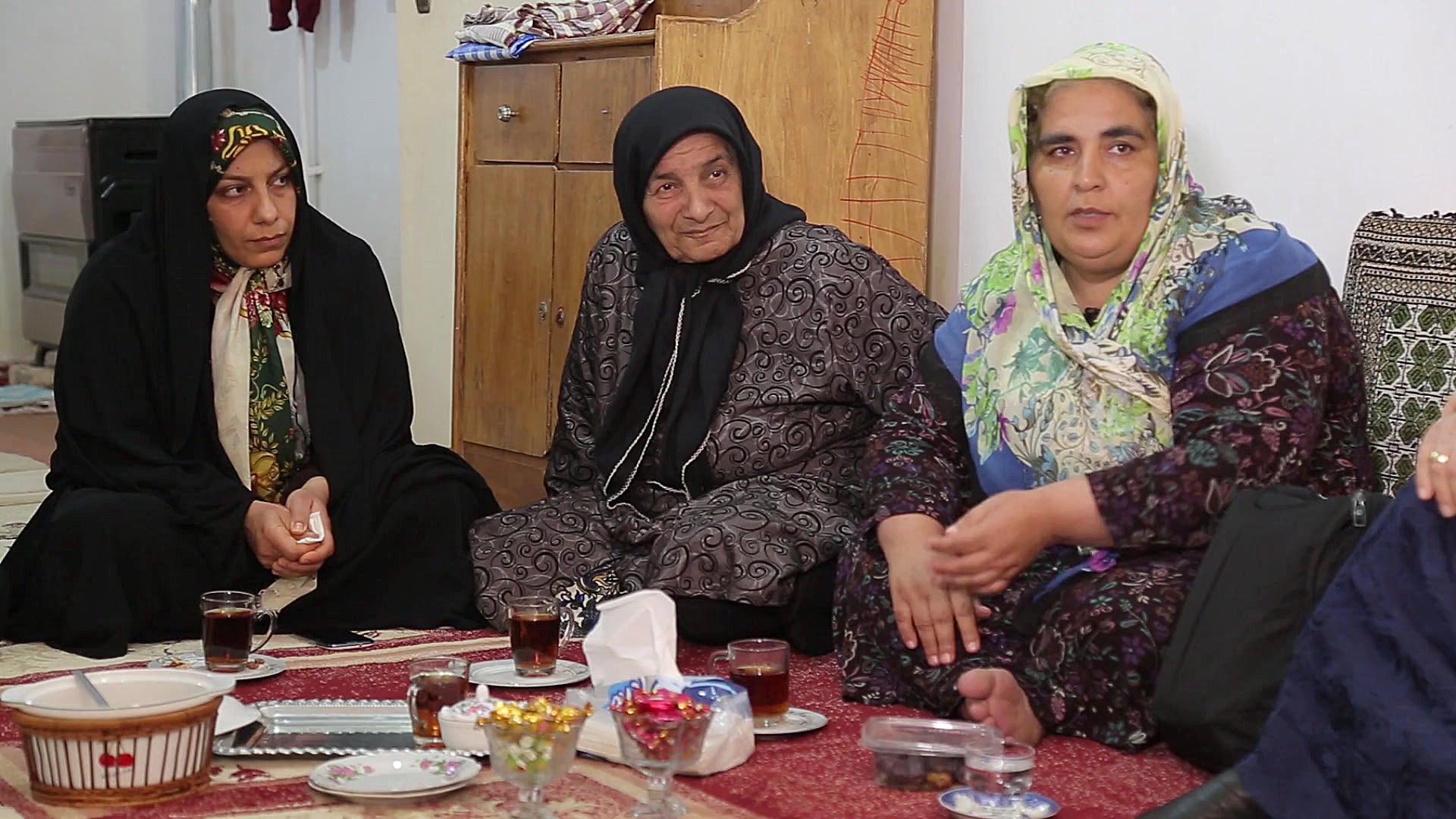 آدم های بحران 6 | قهرمان دنیای...