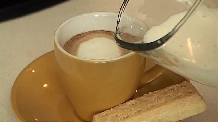 چگونه قهوه اسپرسو را با استفاد...