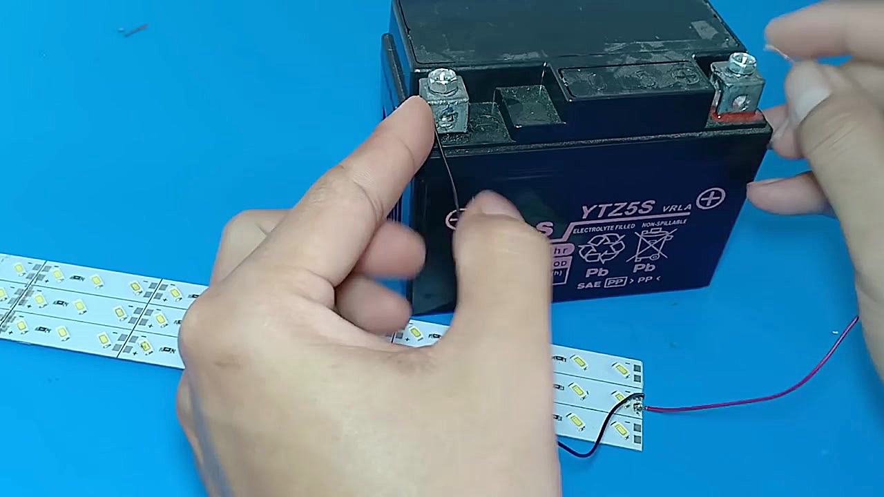 تعمیر باطری ماشین خالی شده در...