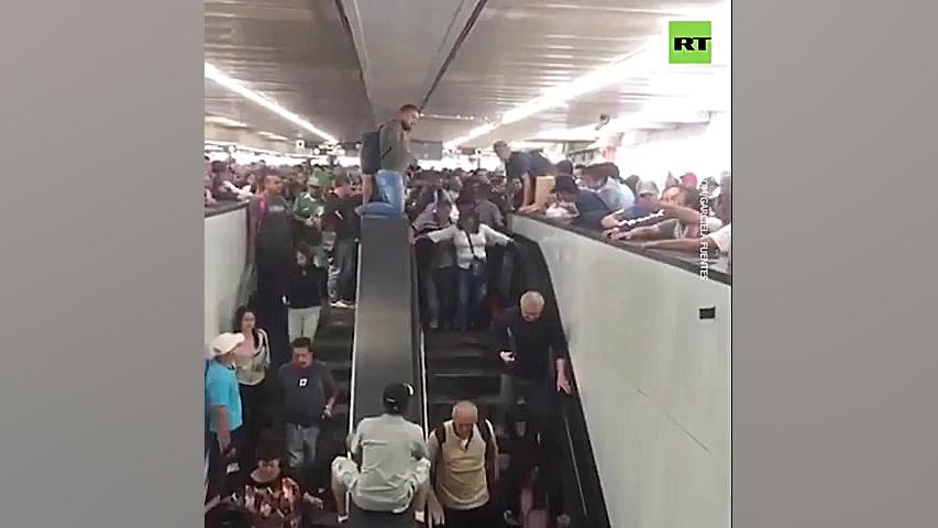 زخمی شدن تعدادی از مسافرین متر...